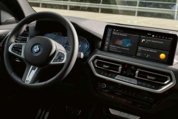 BMW iX3 | image 6