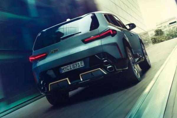 BMW XM | image 1