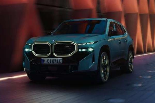 BMW XM | image 2