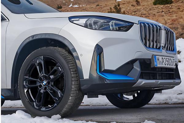 Offre exceptionnelle jusqu'au 31 mars 2025: 2 pneus Pirelli arrière achetés, 2 pneus avant Pirelli offerts! | image 1