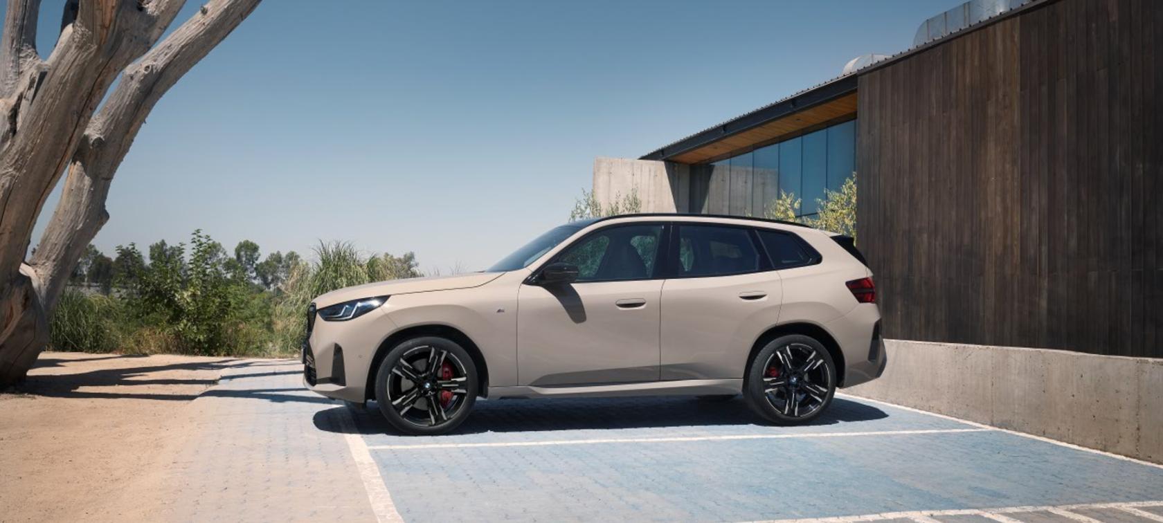 BMW X3.